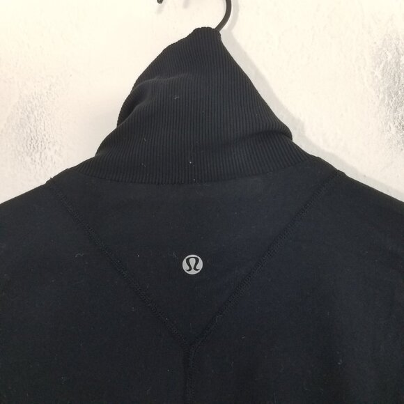 Lululemon Reversible Mesh Jacket - Picture 11 of 11